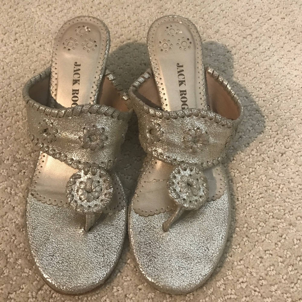 Jack rogers kitten heel sandal platinum size 8